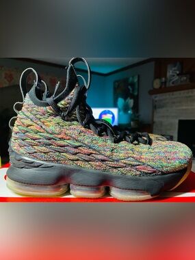 Nike LeBron XV
“Four Horsemen” 4️⃣ 🐎(GS)
6Y - 7.5W